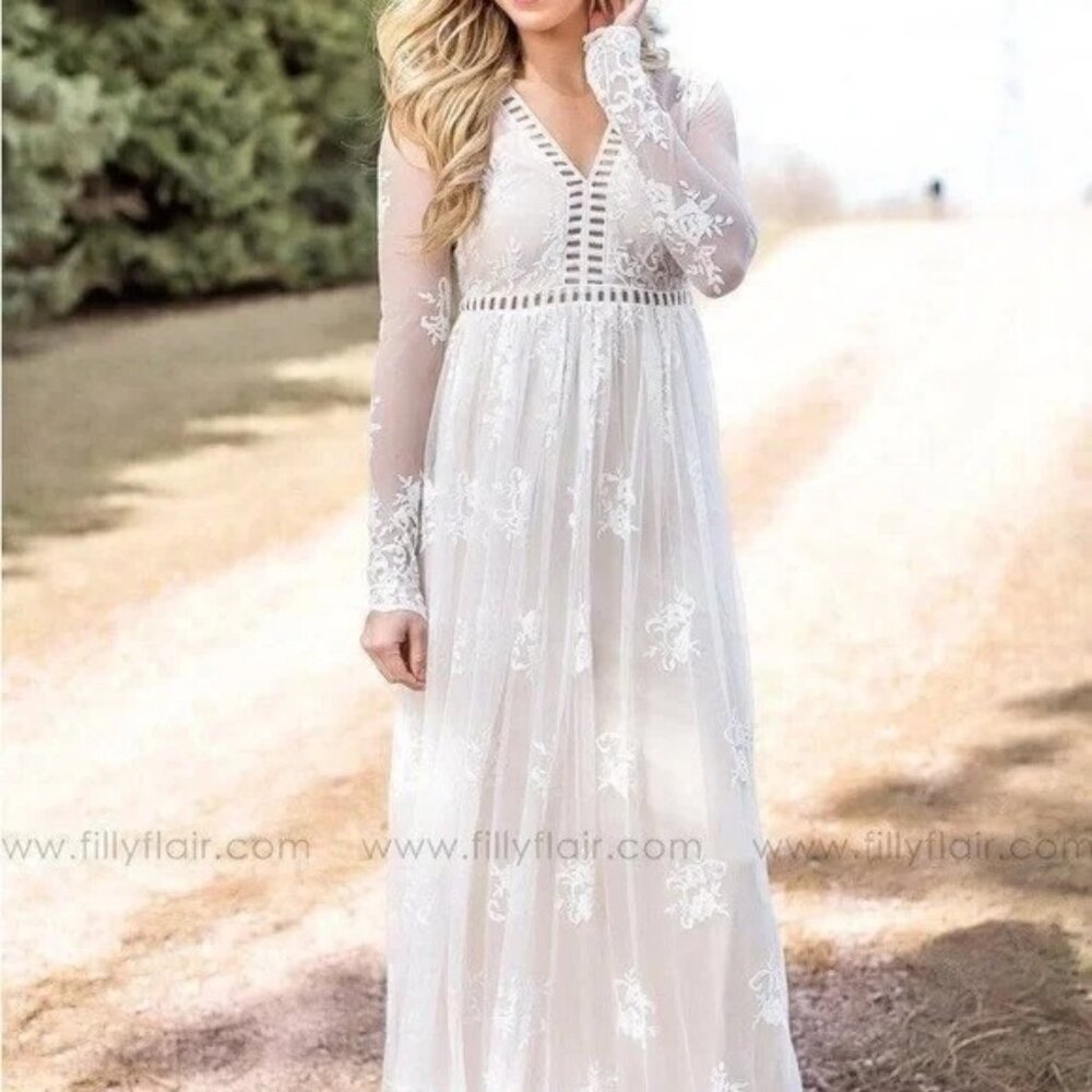 Women's Stunning Lace Peasant Dress Size 1L Beige Crochet Long Sleeve